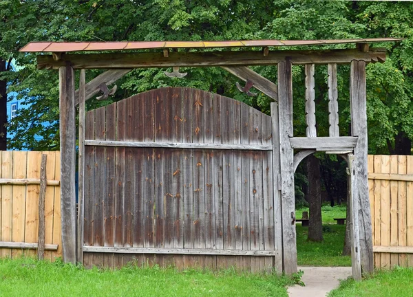 Vintage portão rural — Fotografia de Stock