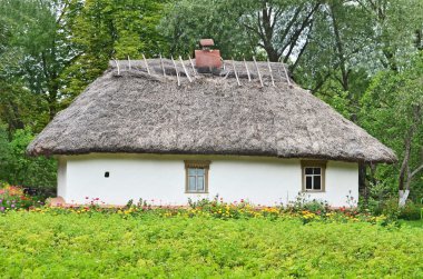 hasır çatılı antik hut