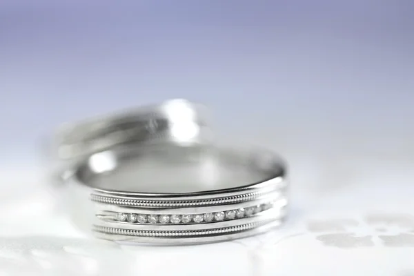 Pár snubních prstenů — Stock fotografie