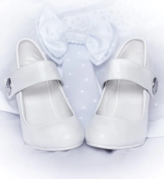White wedding shoes — Fotografie, imagine de stoc