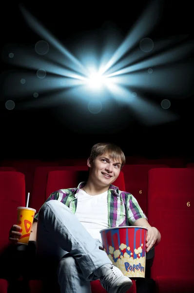 Mann im Kino — Stockfoto