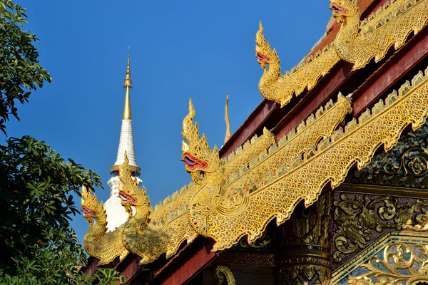 Tempio del nord tailandese — Foto Stock