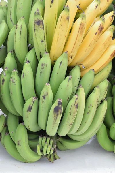 Färska bananer — Stockfoto
