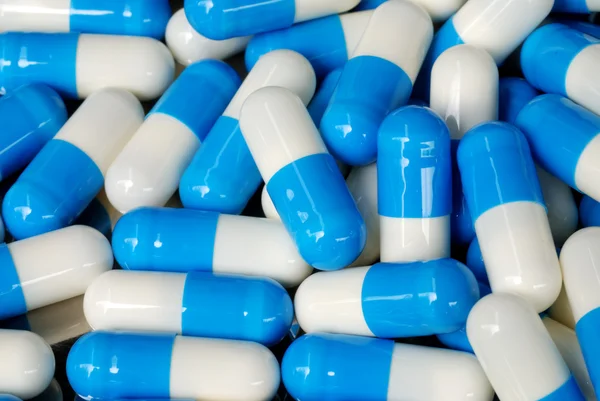 Antibiotikakapsel — Stockfoto