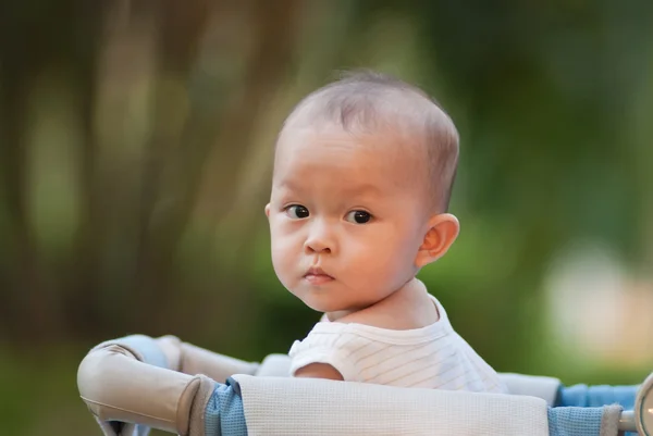 Asiatisches Mädchen — Stockfoto