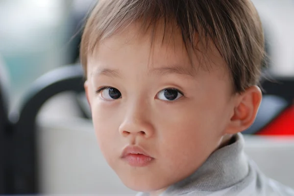 Asiático jovem menino — Fotografia de Stock