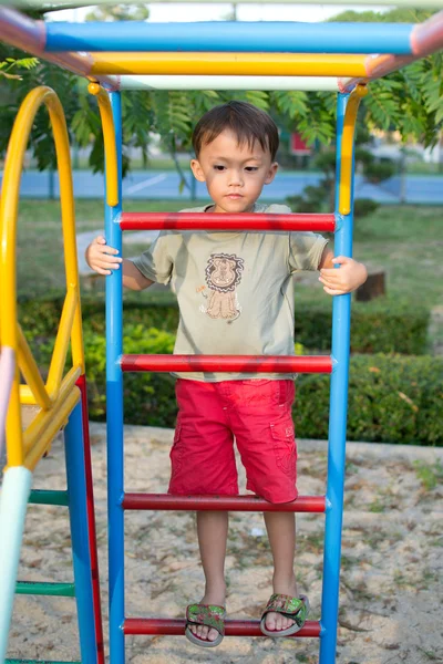 Aranyos ázsiai gyerek — Stock Fotó
