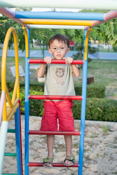 Roztomilý asijský kluk — Stock fotografie