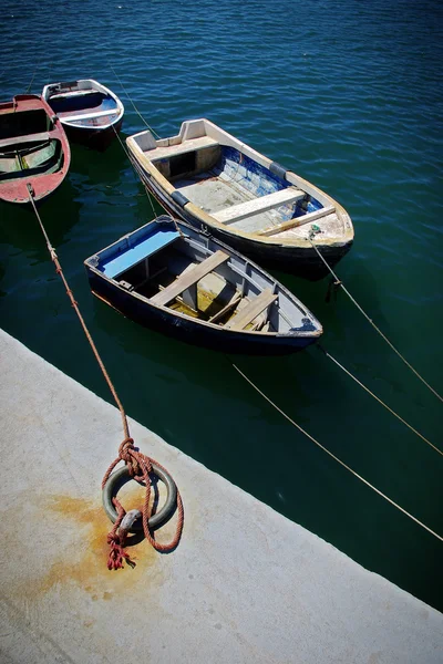 Négy dokkolt csónak — Stock Fotó