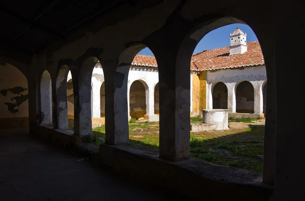 Руины монастыря — стоковое фото