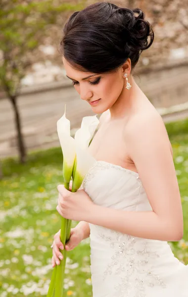 Bride white flowers — Stock Photo, Image