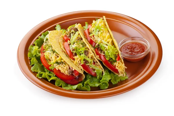 Tacos de res con ensalada y salsa de tomates — Foto de Stock