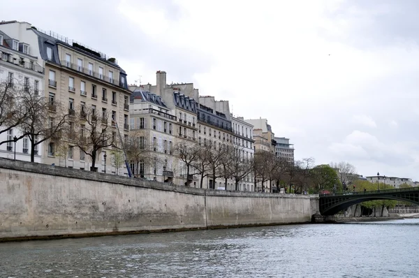 The shore of Seine — Stock Photo, Image