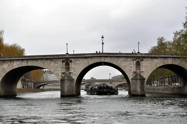 La rive de la Seine — Photo