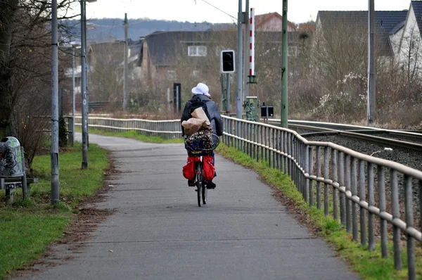 Unele femei pe bicicletă — Fotografie, imagine de stoc