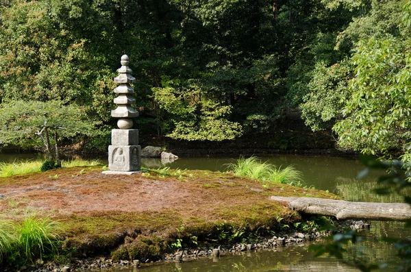 Pedra budista pagode — Fotografia de Stock