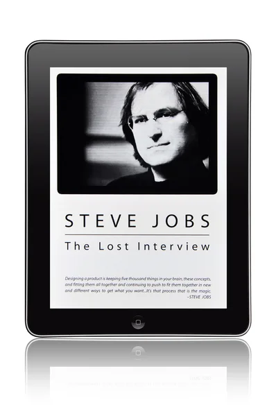 "史蒂夫·乔布斯。在苹果ipad上丢失的采访" — 图库照片