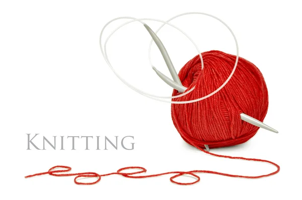 赤い毛糸と編み針 — ストック写真