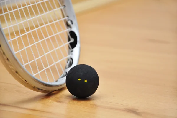 Raqueta de squash y pelota — Foto de Stock
