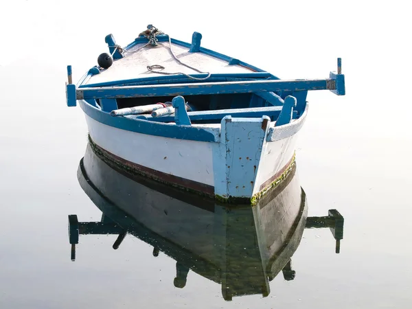 Velho barco — Fotografia de Stock