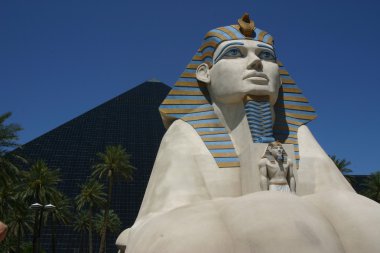 Luxor Hotel