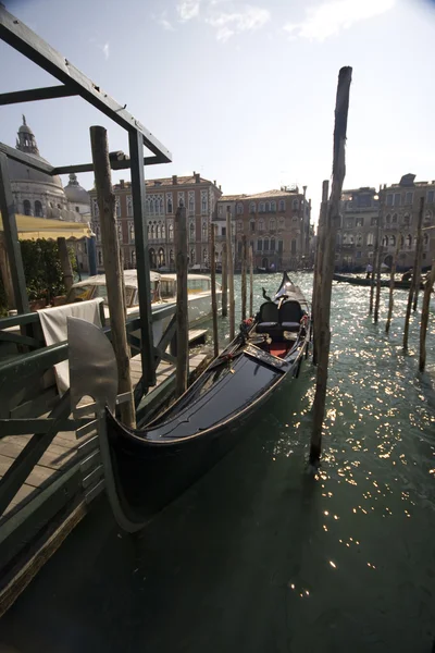 Gôndola tradicional em Veneza — Fotografia de Stock