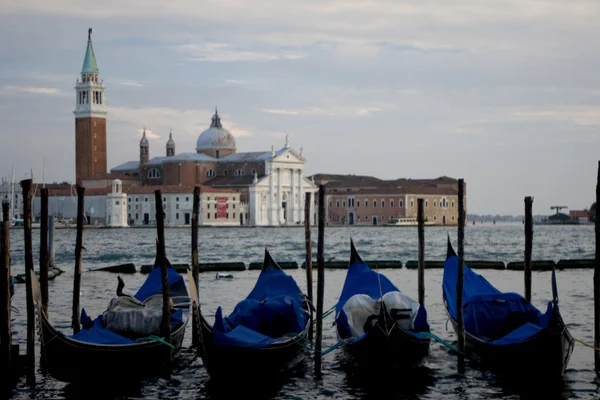 Traditionella gondoler i Venedig — Stockfoto