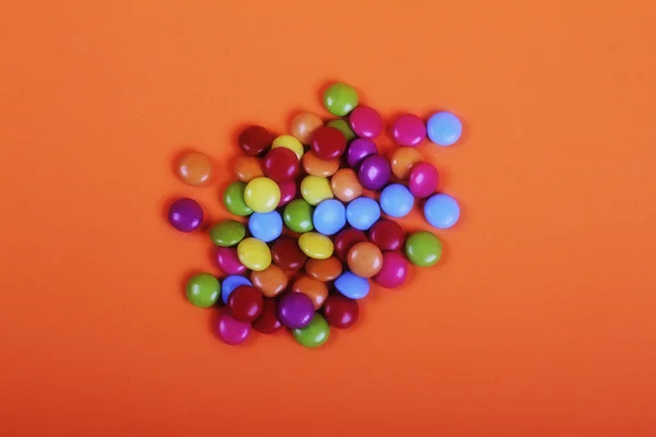 Цветные конфеты — стоковое фото