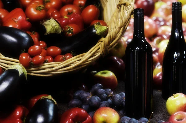 Alimentos e Vinhos Frescos — Fotografia de Stock
