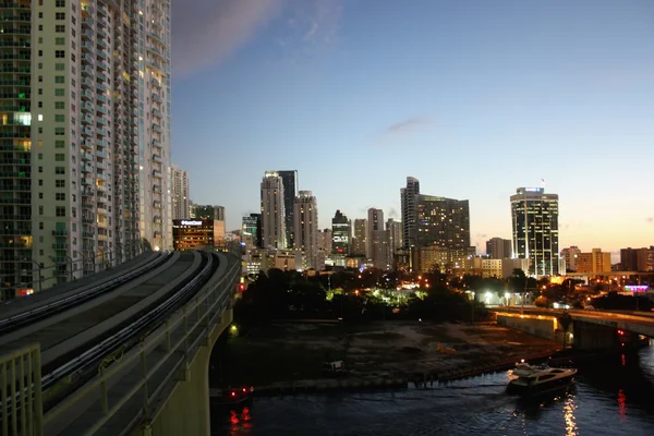 Miami centre ville au coucher du soleil — Photo