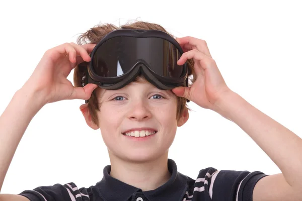 Мальчик в лыжных очках — стоковое фото