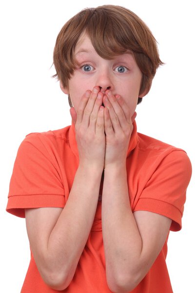 Испуганный мальчик
