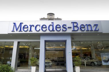 Mercedes Benz