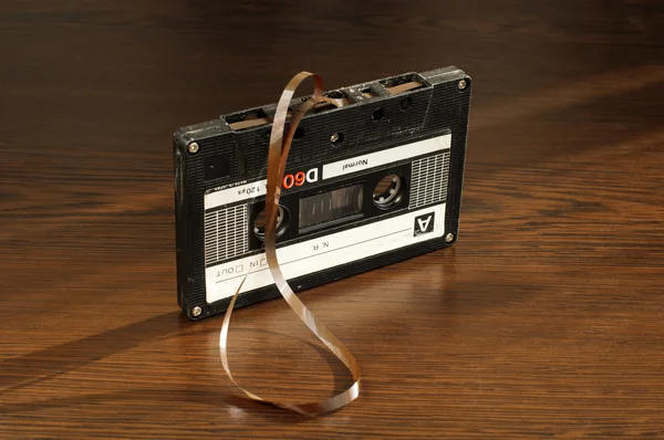 Fita cassete de áudio com fita fora subtraída — Fotografia de Stock