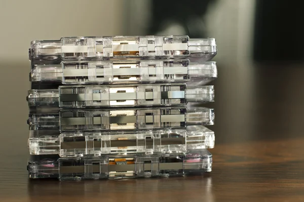 Pilha de cassetes de fita áudio — Fotografia de Stock