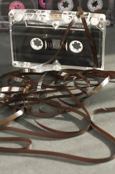 Casete de cinta de audio con cinta restada — Foto de Stock