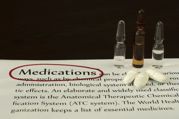 Ναρκωτικά στο φύλλο βαθμολογίας με κείμενο — Φωτογραφία Αρχείου
