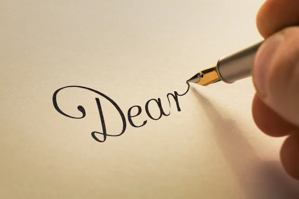 Kalem ile el yazısı mektup — Stok fotoğraf