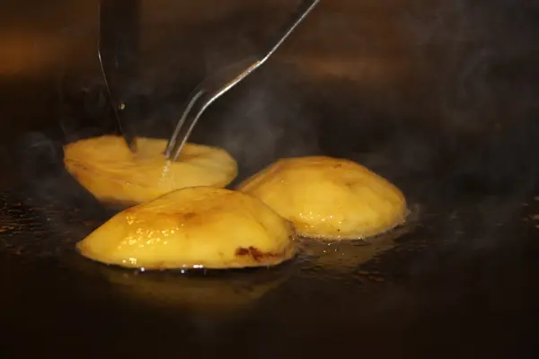 stock image Mango on the teppan