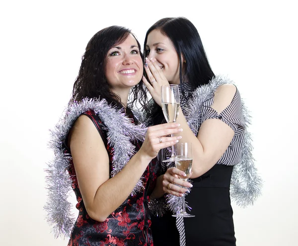 Dvě dívky klábosení na večírku — Stock fotografie
