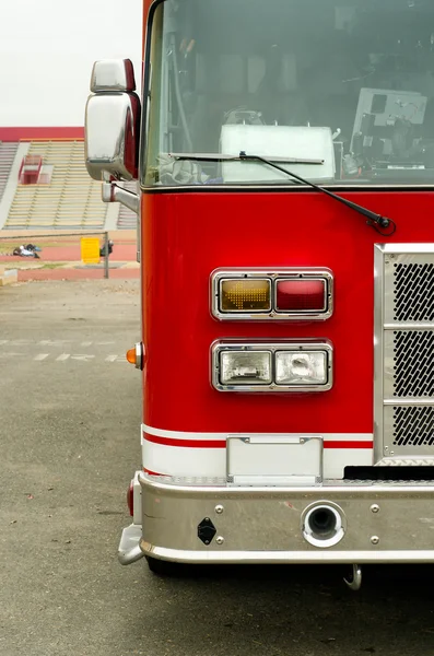 Červený hasičský vůz — Stock fotografie