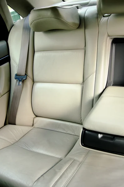 Assentos traseiros do carro Interior — Fotografia de Stock