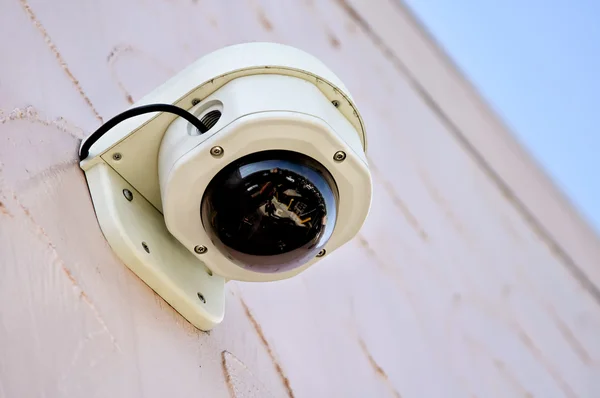 Système de sécurité de caméra vidéo sur le mur — Photo