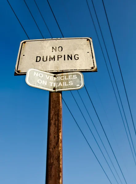 No dumping sign — Stock Photo, Image