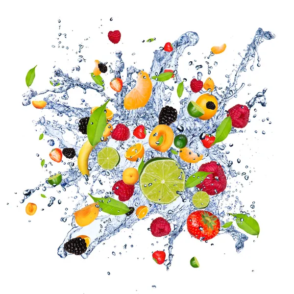 Wymieszać owoce w splash — Zdjęcie stockowe