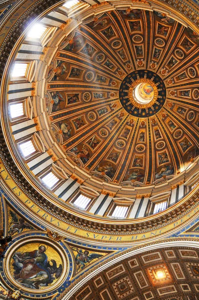 San Pietro basilica interior — Stock Photo, Image
