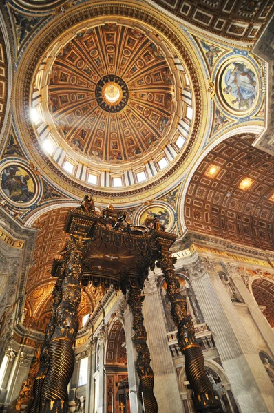 サン ・ ピエトロ大聖堂内部 — ストック写真