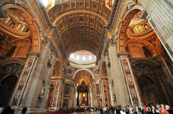 San Pietro basilikan interiör — Stockfoto