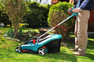 Mowing the lawn clipart