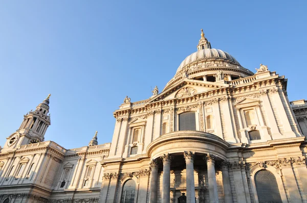 Saint paul-katedralen i london, Storbritannien — Stockfoto